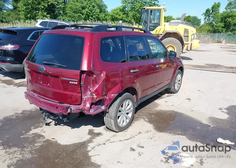 2013 Subaru Forester 2.5X Premium z USA, uszkodzony, nr VIN JF2SHADCXDH446385